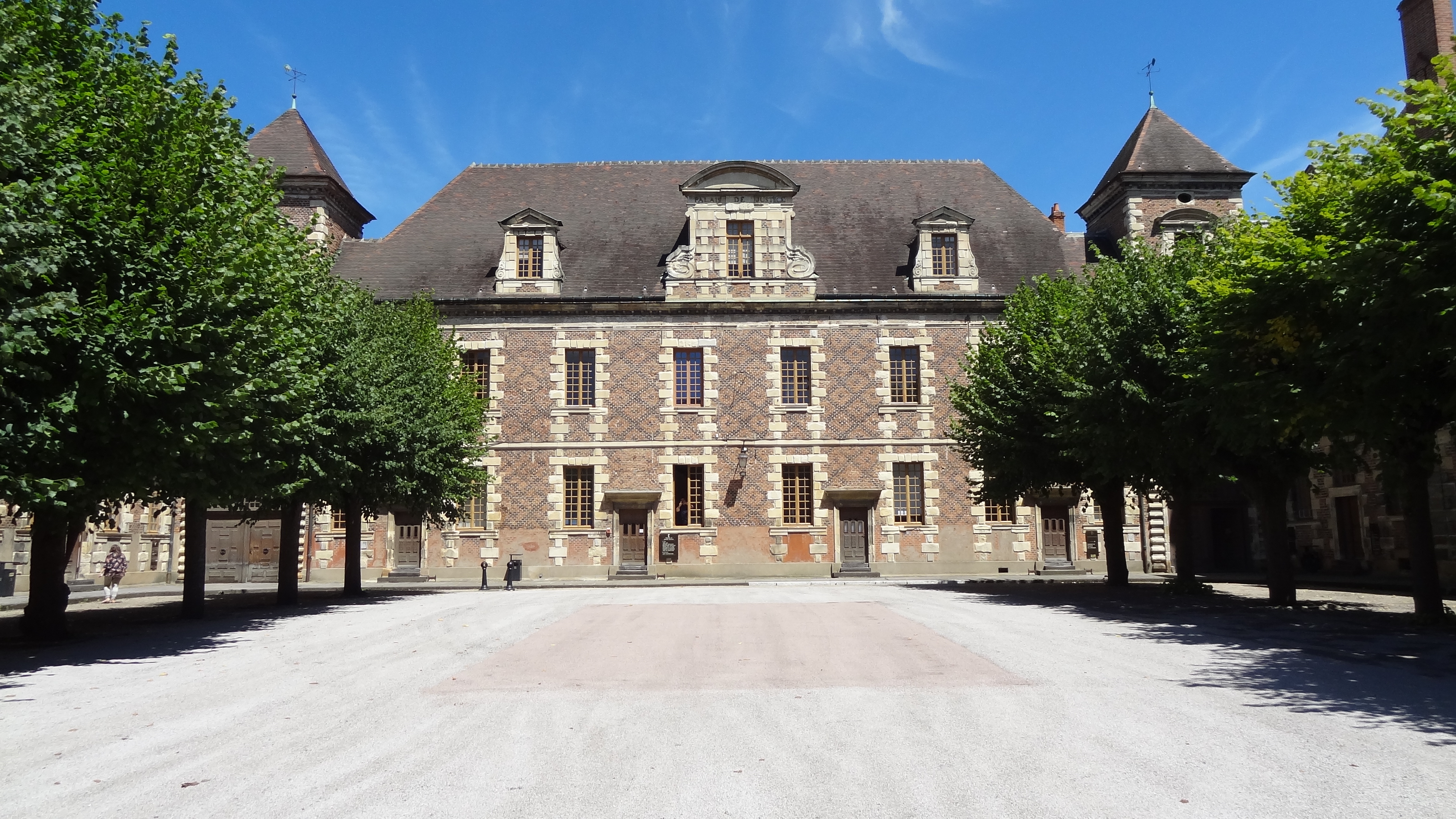 TJ Moulins - palais historique