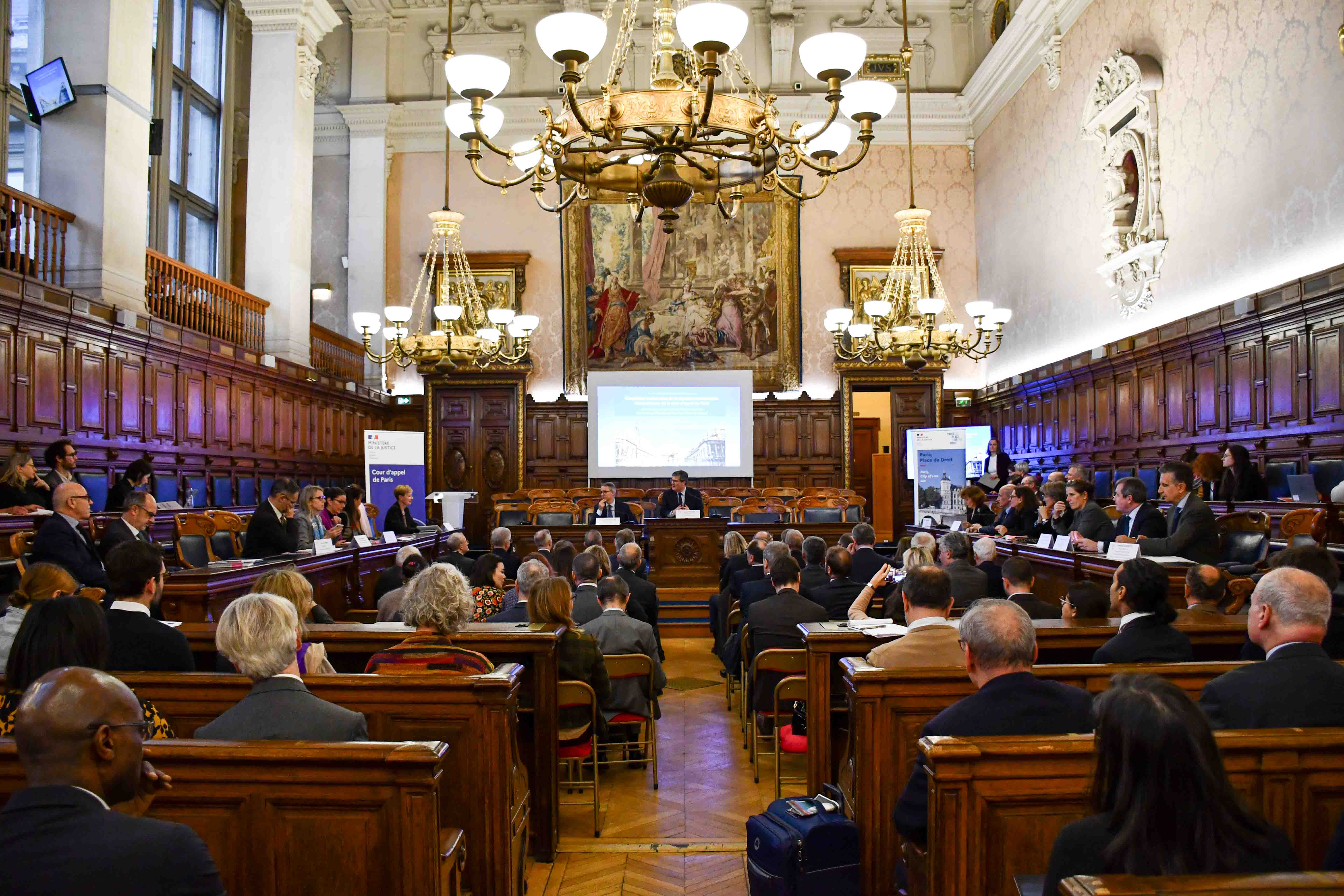 Salle de la première chambre lors du colloque