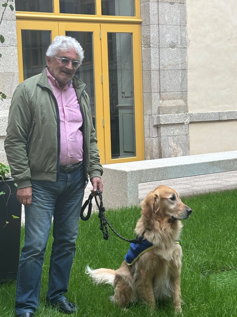 M. Jean-Michel BERNARD, président de l’association ARAVIC-France victimes 19 et Scout, chien d’assistance judiciaire