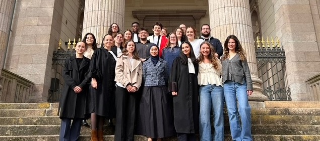 Photo de groupe recadrée