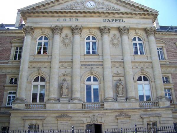Façade arrière du palais de justice d'Amiens