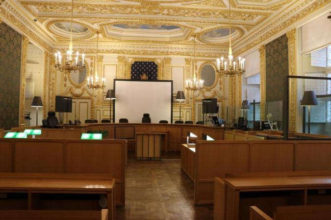 La salle des assises // vue d'ensemble