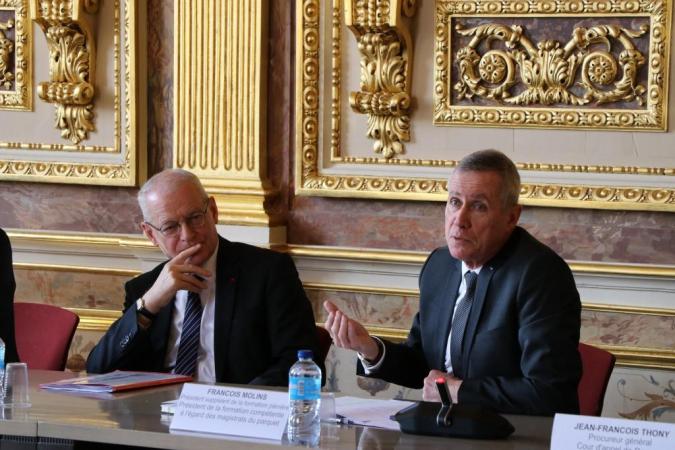 Bertrand Louvel, premier président de la Cour de cassation, et François Molins, procureur général près ladite cour