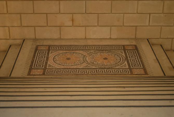 Mosaïque de l'escalier monumental