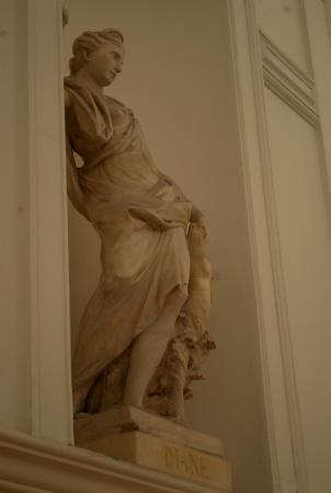 Autre statue étage salle des pas perdus