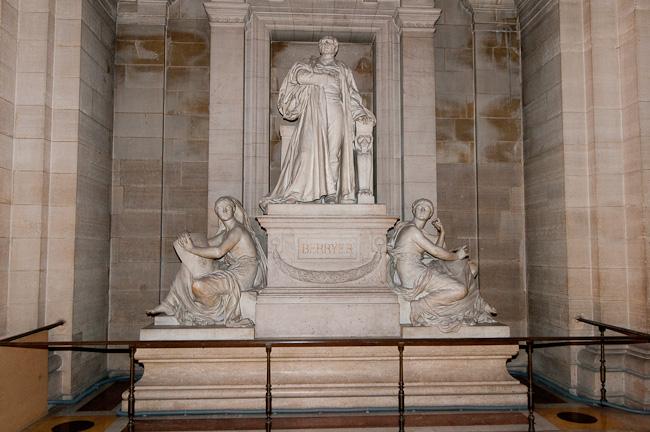 Sculpture salle des pas-perdus