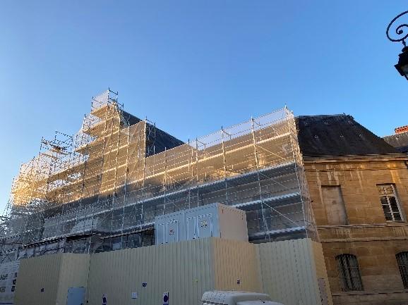 Bse-vie et pignon place du palais