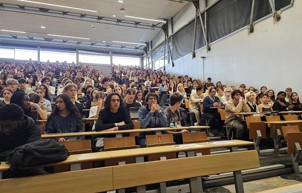 Conférence de Catherine Pautrat, première présidente de la cour d'appel de Lyon, lors de la " Nuit du droit " organisée à l'université Lyon III