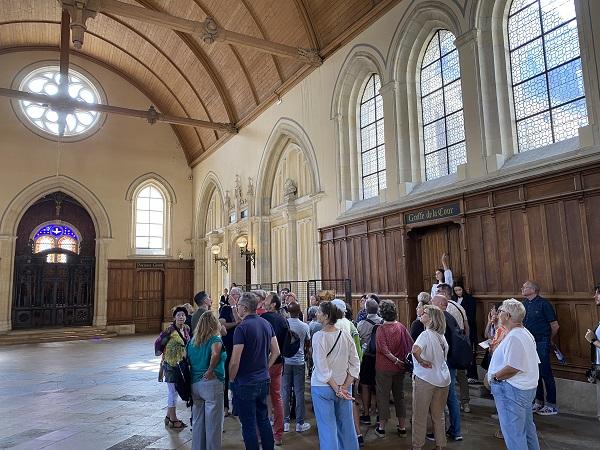 Présentation de la salle Saint-Louis par les étudiantes du BTS Tourisme