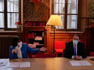 Les chefs de cour en conférence de presse.