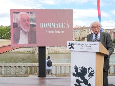 Passerelle Pierre Truche ; le dévoilement de la plaque